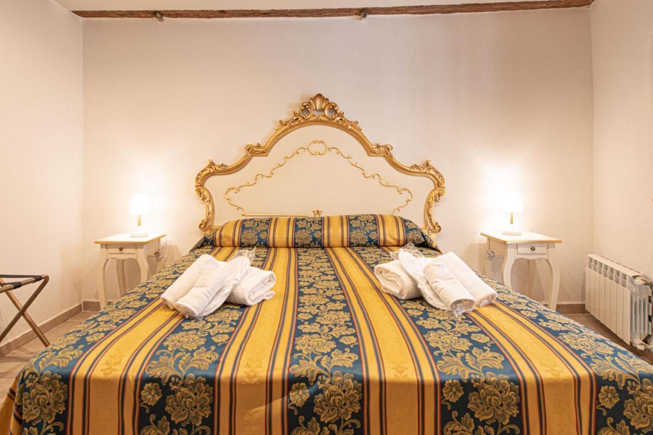 Ca' Leoncino - Venice Canal Front Apartment Eksteriør bilde
